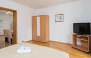 Kamar Tidur 5 Apartmani Darjan