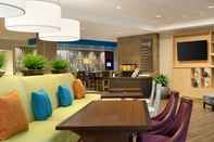 Lobi Home2 Suites by Hilton Atascadero, CA