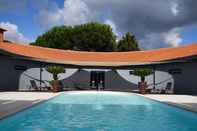 Swimming Pool Hotel Casa das Carpas