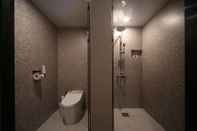 Phòng tắm bên trong Busan Maron Hotel Nampo