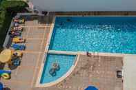 Swimming Pool Apartamentos La Santa Maria