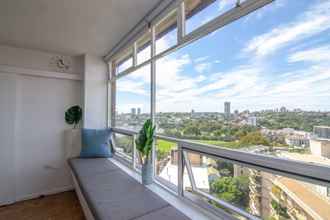 Kamar Tidur 4 Bright 1 Bedroom Studio With Amazing City Views