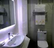 In-room Bathroom 6 Yabuli Skier Hotel