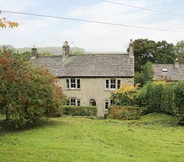 Exterior 4 Shiers Farmhouse