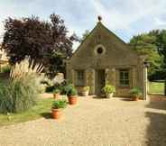 Exterior 6 Garden Cottage