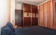 Kamar Tidur 6 City & Sea Two Floor Flat with View Next to Metro