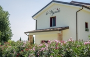 Bangunan 6 Alloggi Agrituristici Le Vignole