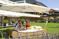 Kolam Renang Alpenhotel Montafon