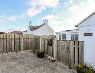 Exterior 2 Farm Cottage