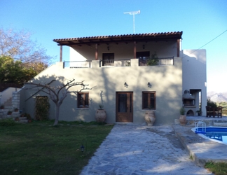 Exterior 2 Rural Spacious Villa with Pool at Central Crete