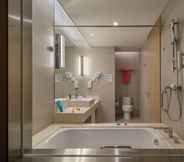 In-room Bathroom 6 Holiday Inn Express Qingdao Innovation Park, an IHG Hotel