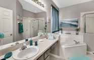 ห้องน้ำภายในห้อง 4 Themed Luxury Villa - 3m to Disney-Private pool
