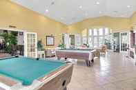 Entertainment Facility 4BR Luxury home, Themed rooms -10 Minutes to Disney