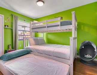 Kamar Tidur 2 Waterpark Near Disney - Luxury Townhome