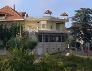 Exterior 2 Auberge Hadath