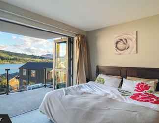 Bedroom 2 Alpine Village - 2 Bedroom Executive Apartment