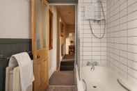 Toilet Kamar Rose Cottage