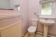 In-room Bathroom Hen Brynbedw