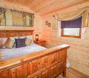 Bedroom 5 Alken Cabin