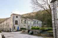 Exterior Wye Apartment, Litton Mill