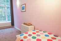 Bedroom Wye Apartment, Litton Mill