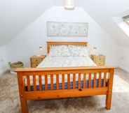 Bedroom 3 5 Yarmouth Cottages