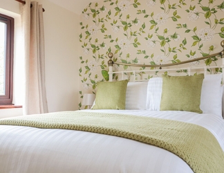 Bedroom 2 Berrys Place Farm Cottage