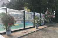 Swimming Pool Au Jardin Fleuri