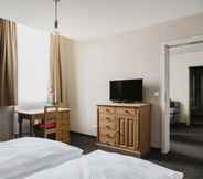 Bedroom 3 Hotel Villa Bodeblick