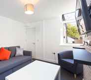 Common Space 7 Townhouse @ 76 Clare Street Stoke