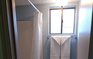 In-room Bathroom 7 Nautical Motel