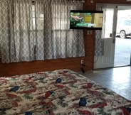 Bedroom 4 Nautical Motel