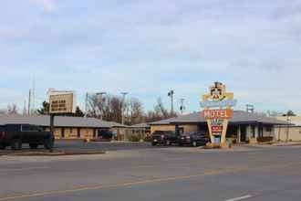 Exterior 4 Thunderbird Motel