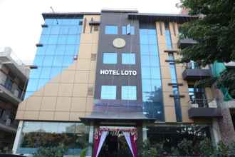 Bên ngoài 4 Hotel Loto