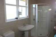 In-room Bathroom 22c Scarborough Tce