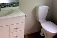 Toilet Kamar 26 Caverhill Close