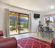 Bedroom 2 The Beach Cottage Betty's Bay