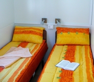 Kamar Tidur 3 Mobilhome Victoria Camping Lanterna