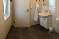 In-room Bathroom Hvammstangi Hill Homes