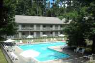 Swimming Pool The Stone Gate Resort