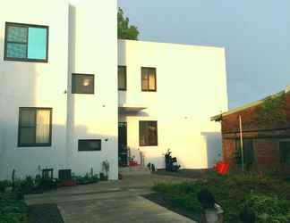 Luar Bangunan 2 Tree House Café & Homestay