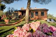 Exterior La Quercia: Pool, Chianti & San Gimignano