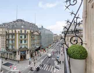 Exterior 2 HIGHSTAY - Louvre - Rivoli Serviced Apartments