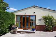 Exterior Rosehip Cottage