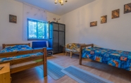 Kamar Tidur 4 Apartments Luji