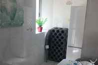 Toilet Kamar Vinaroz Sunset - SJ Beach