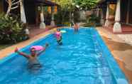 สระว่ายน้ำ 2 Excellence Villas & Hostel