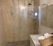 In-room Bathroom 3 B&B Corte Castella