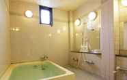 Toilet Kamar 7 Your Resort Kohsen