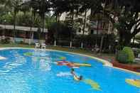 Swimming Pool Toscanini Casa Hostal